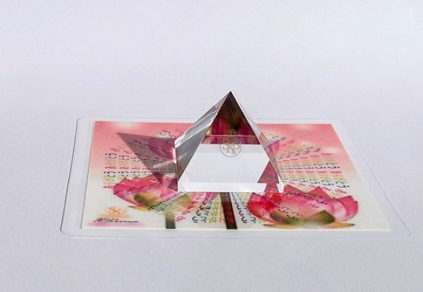 画像1: 【蓮とありがとうコースター２枚プレゼント】AAA水晶ピラミッド11-2 (1)