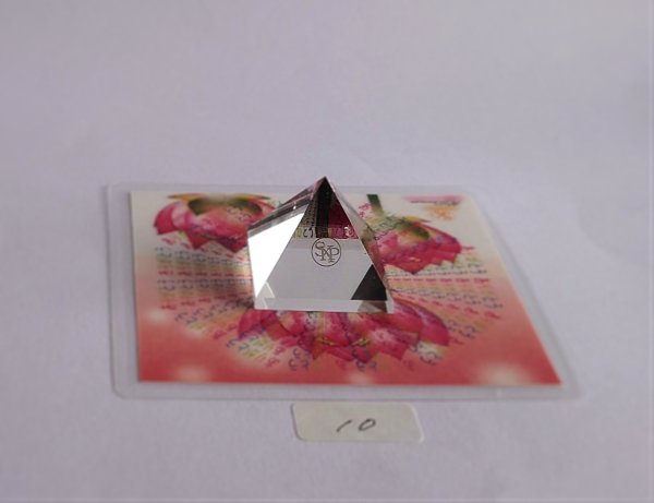 画像1: 【蓮とありがとうコースター２枚プレゼント】AA水晶ピラミッド11-10 (1)